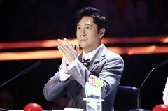 《中国达人秀》拟音师现场还原军事演练场景看傻沈腾杨幂！阿迪力凌驾四层高