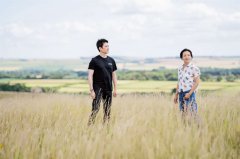 阿雅冯绍峰英国奇遇 制作麦田怪圈阻碍重重