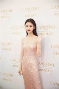 张慧雯亮相品牌活动 人鱼公主造型大秀锁骨杀