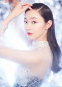 宋轶水波纹裙登热搜 优雅灵动气质极佳