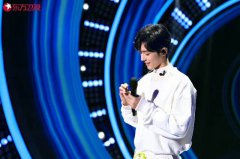 肖战、朱一龙加盟东方跨年盛典，正能量偶像携手开启新序章