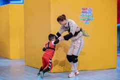 《运动不一样》奥运冠军许安琪花式开瓶盖，遭遇“虐心”挑战：心态崩了