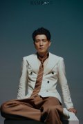 保剑锋7月刊封面写真曝光 沉稳派大当家演绎百态角色