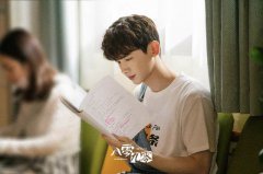  电视剧《八零九零》今日杀青 白敬亭吴倩共建“阳光之家”