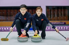 冰壶伉俪许静韬梅杰婚礼温馨浪漫 爱情誓言真挚动人